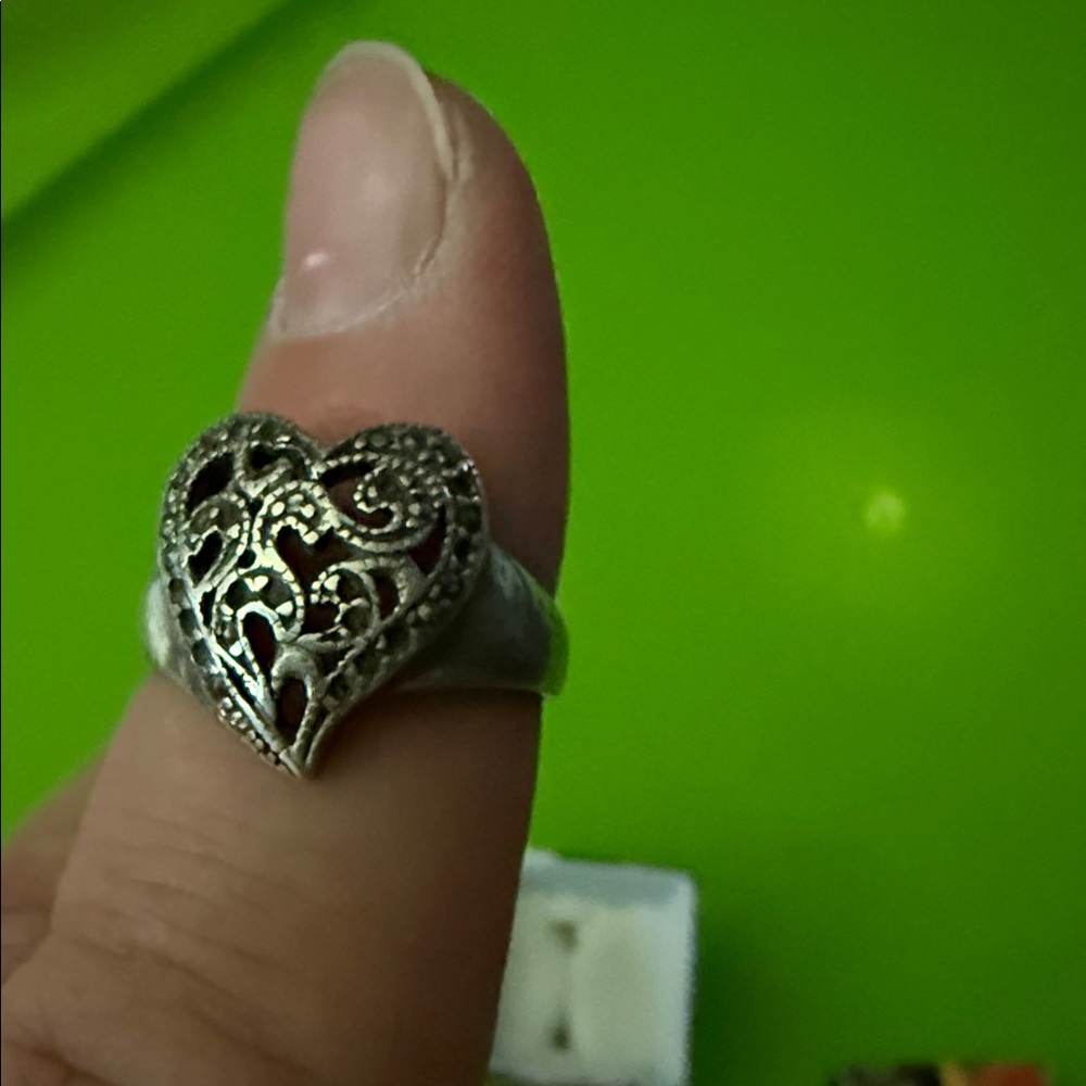 Elegant Silver Heart Ring